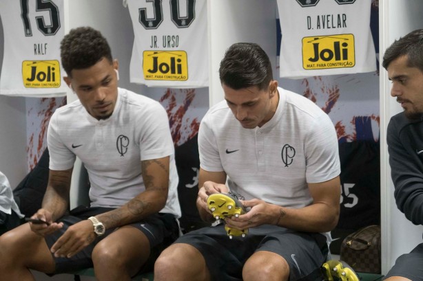 Urso e Avelar antes do jogo contra o Ceará pela Copa do Brasil