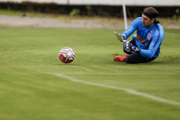 Goleiro Cássio no treino de hoje no CT Joaquim Grava; Timão tem pela frente o Oeste