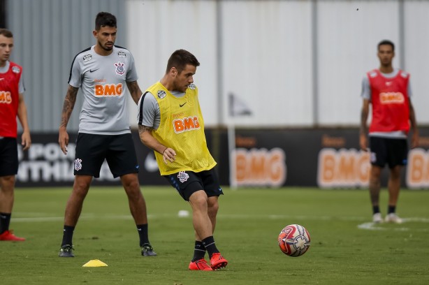 Ramiro no treinamento de hoje no CT Joaquim Grava