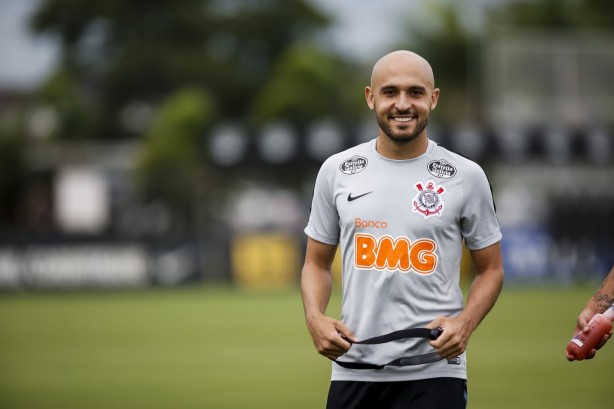 Régis no treinamento de hoje no CT Joaquim Grava