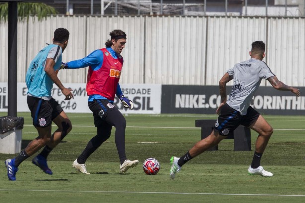 Cássio no treino desta manhã de segunda-feira no CT