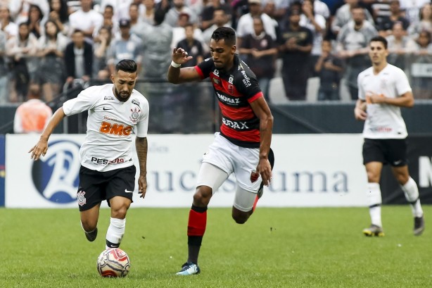 Clayson durante a vitória contra o Oeste, no Campeonato Paulista