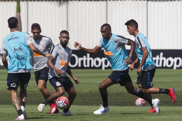 Corinthians já volta aos treinos na manhã desta segunda-feira no CT Joaquim Grava