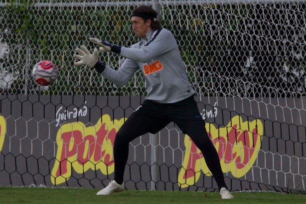 Cássio durante treino desta terça-feira a tarde no CT Joaquim Grava