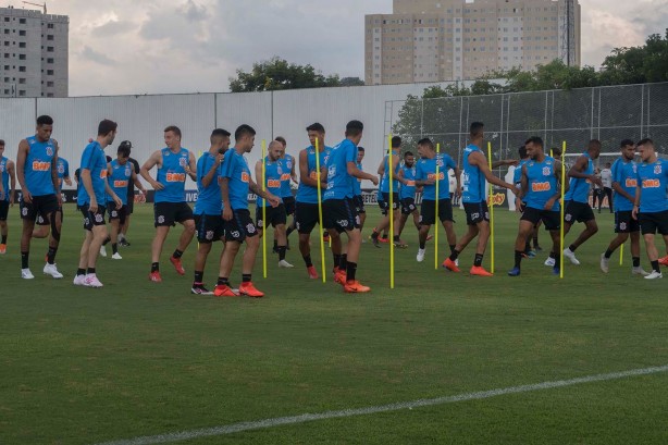 Jogadores fazem último treino antes de encarar o Ituano, pelo Campeonato Paulista