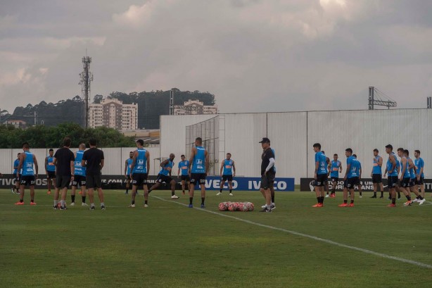 Teve treino no CT Joaquim Grava nesta terça-feira