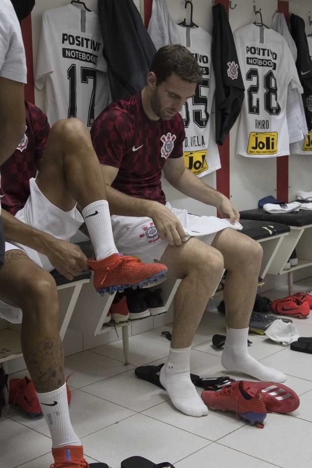 Mauro Boselli no estádio Dr. Novelli Júnior antes do duelo contra o Ituano, pelo Paulistão
