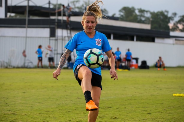 Cacau no treino de hoje das meninas do Corinthians Futebol Feminino