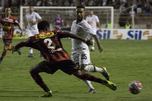 Clayson atuando contra o Ituano