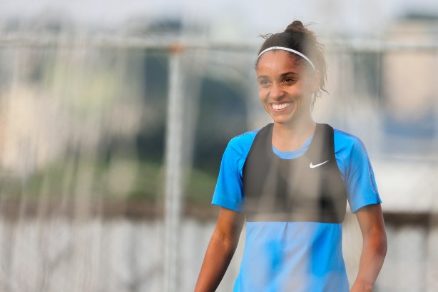 Juliete no treino das meninas do Corinthians Futebol Feminino
