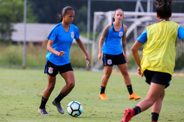 Meninas do Corinthians Futebol Feminino treinam nesta tarde