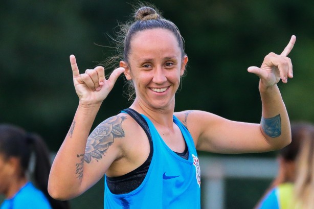 Pardal durante treino das meninas do Corinthians Futebol Feminino, nesta quarta-feira