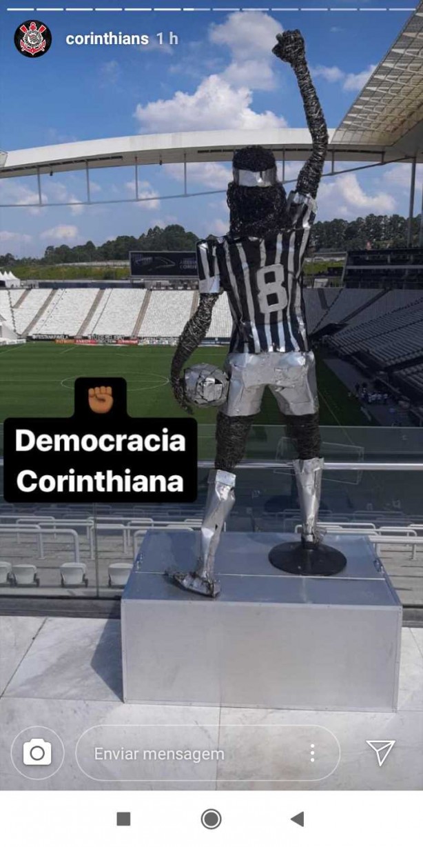 Estátua marcará presença na arquibancada norte da Arena