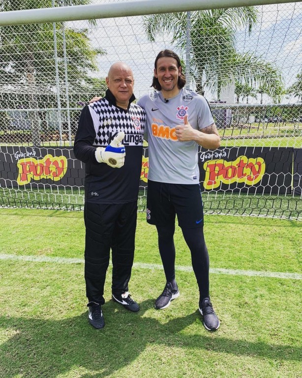 Cássio e Ronaldo após o treino dessa sexta-feira