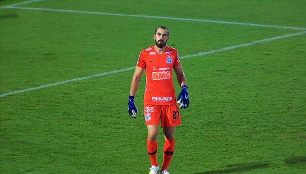 Walter fez defesas importantes, mas não evitou primeiro gol da Chapecoense