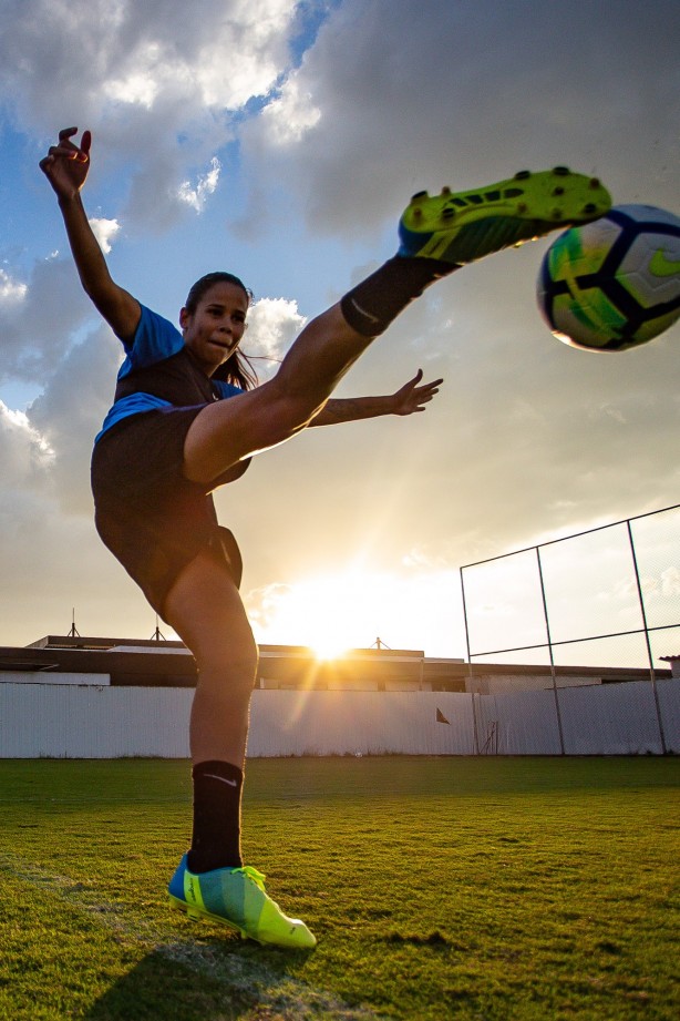 Adriana, do Corinthians Futebol Feminino, no treino nesta quarta-feira