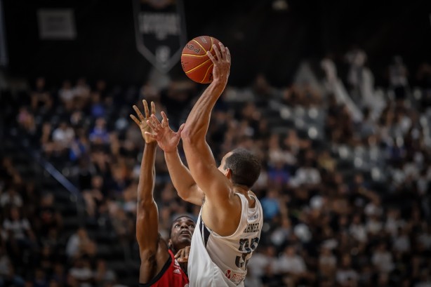 Corinthians perdeu para o Flamengo no primeiro jogo das quartas de final do NBB