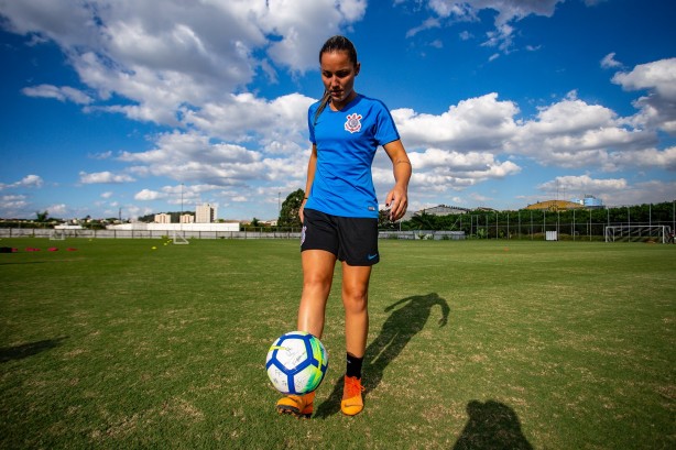 Giovanna, do Corinthians Futebol Feminino, no treino nesta quarta-feira