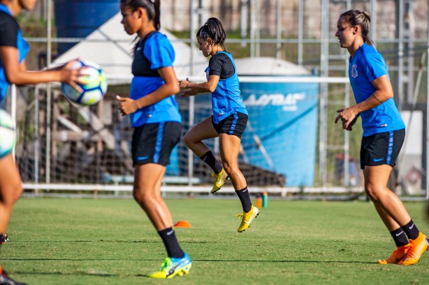 Timão Futebol Feminino treina nesta quarta