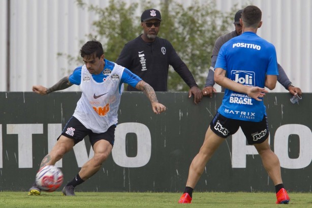 Fagner durante treino que prepara o time para jogo contra o Santos, pelo Paulistão 2019