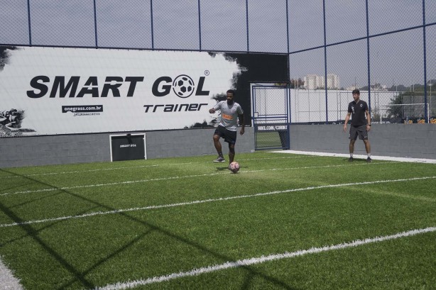 Renê Júnior no treino de hoje no CT Joaquim Grava