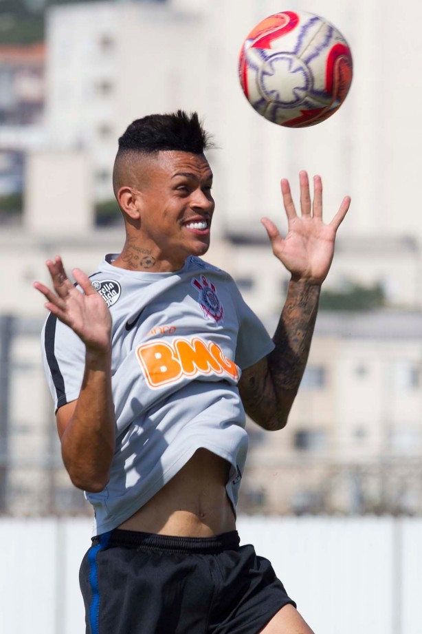 Richard no treino desta manhã no CT Joaquim Grava