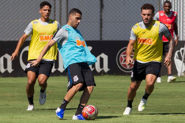 Gabriel e André Luís no treino deste sábado de aleluia no CT Joaquim Grava