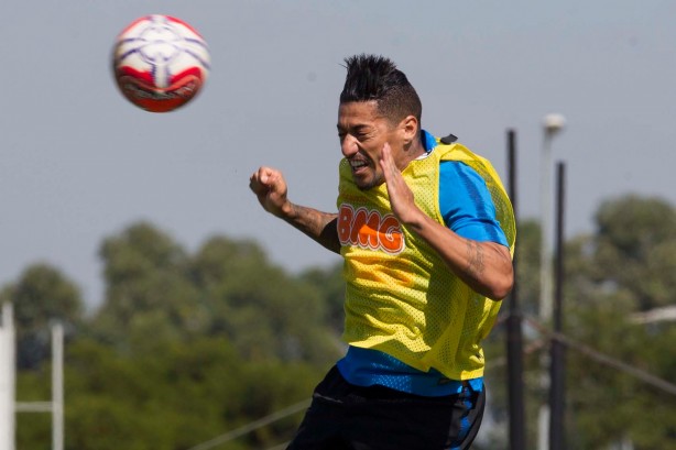 Ralf no treino desta sexta-feira da Paixão no CT Joaquim Grava