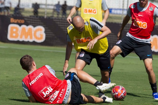 Régis no treino deste sábado de aleluia no CT Joaquim Grava