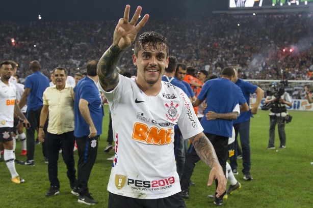 Fagner feliz com o título de Campeão Paulista 2019
