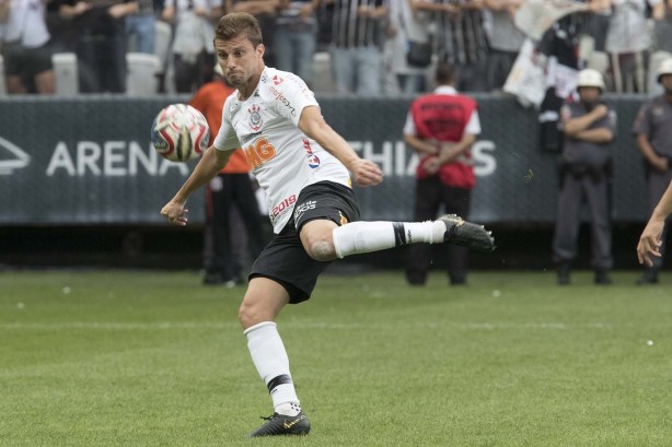 Henrique no jogo contra o São Paulo, pela final do Paulistão 2019