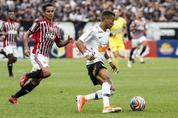 Pedrinho no jogo contra o São Paulo, pela final do Campeonato Paulista 2019