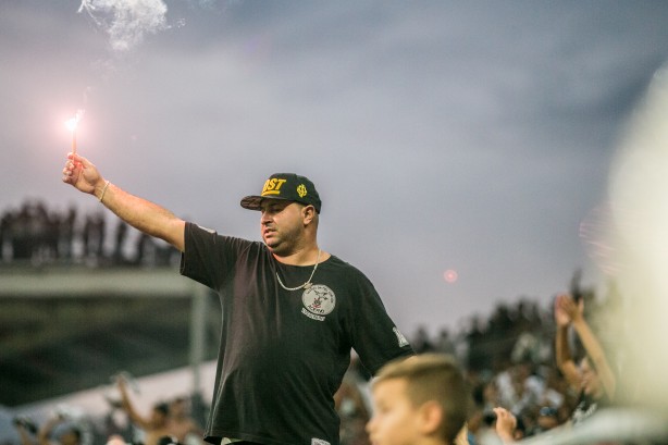 Torcida corinthiana fez linda festa no estádio durante final contra o São Paulo