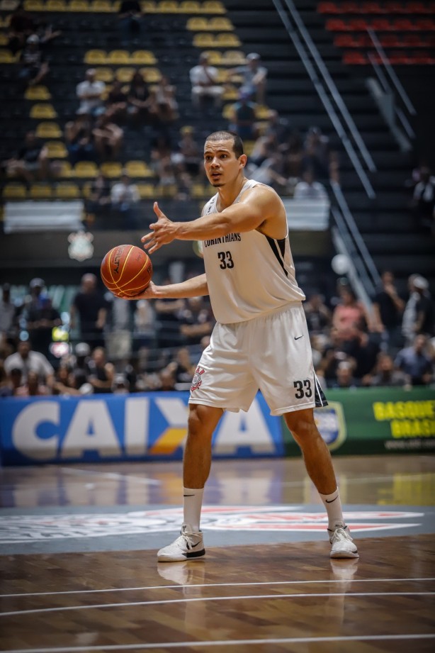 Abner na derrota para o Flamengo, pelo NBB