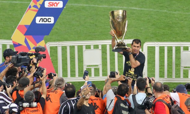 Carille levanta a taça de Campeão Paulista 2019