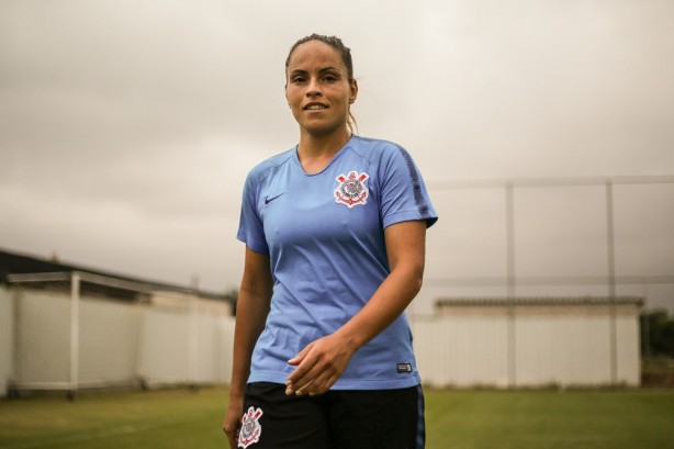 Mônica Hickmann é a nova contratada do Corinthians e já treina com as companheiras