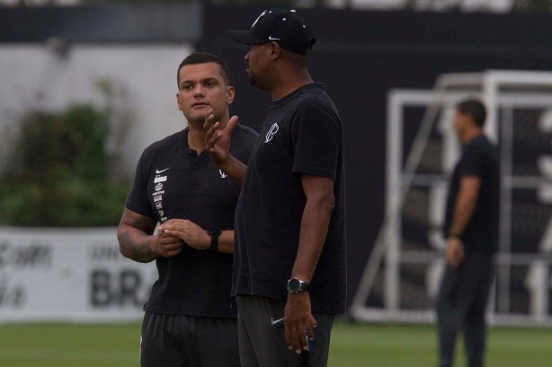 Fabinho e Flávio Furlan no treino de hoje no CT Joaquim Grava