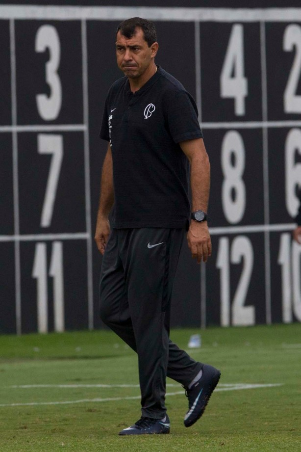 Treinador Fábio Carille termina de preparar a equipe para jogo decisivo contra a Chapecoense