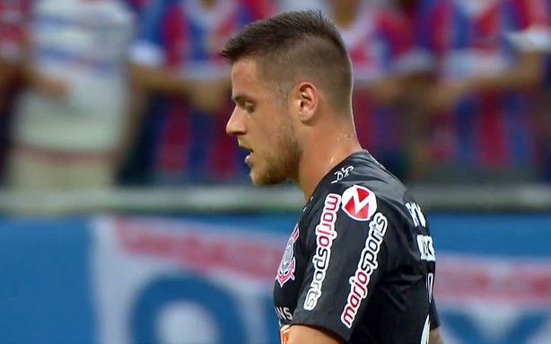 Ramiro pisou bem na área, mas não conseguiu ajudar o Corinthians a vencer
