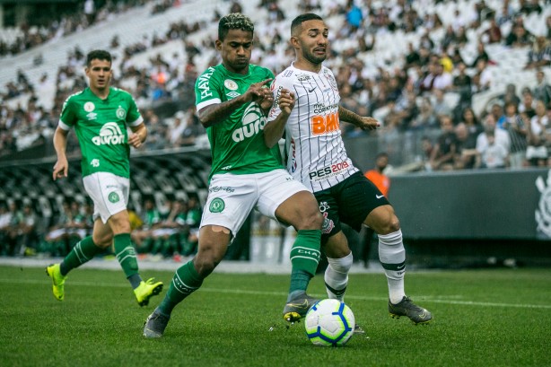 Clayson durante jogo contra a Chapecoense, pelo Brasileirão, na Arena Corinthians