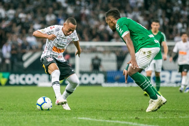 Menino Janderson fez sua estreia pelo profissional no jogo contra a Chapecoense, na Arena