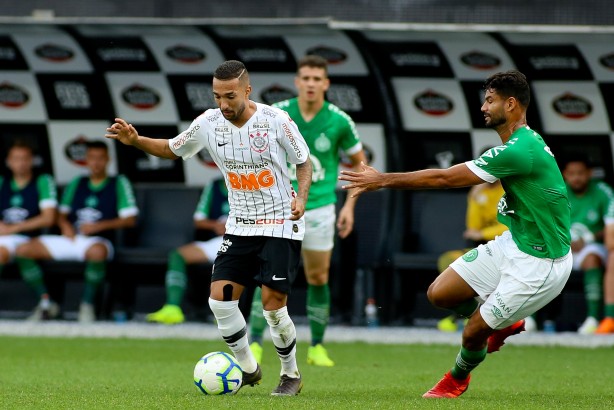 Claydon no duelo contra a Chapecoense, pelo Brasileirão