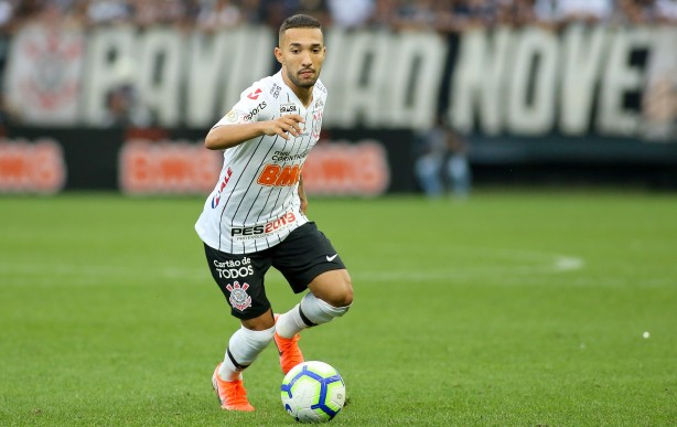 Clayson durante jogo contra a Chapecoense, na Arena Corinthians, pelo Brasileirão