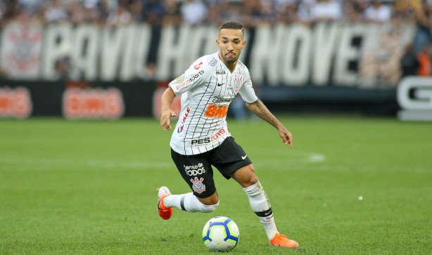 Clayson durante vitória sobre a Chapecoense, pelo Campeonato Brasileiro