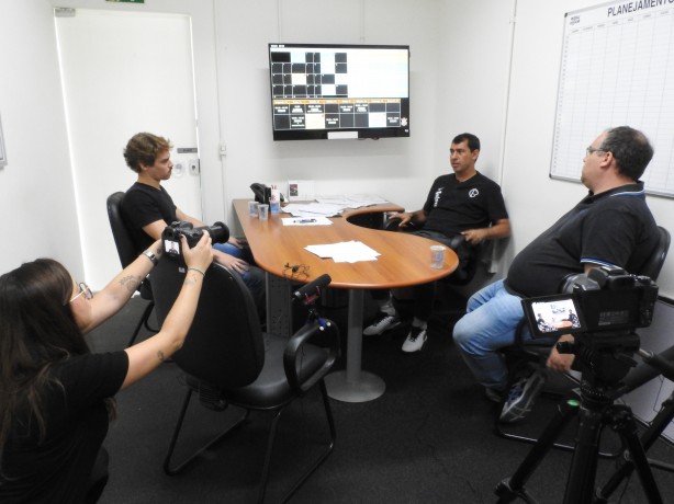 Carille abriu as portas de sua sala no CT à reportagem do Meu Timão