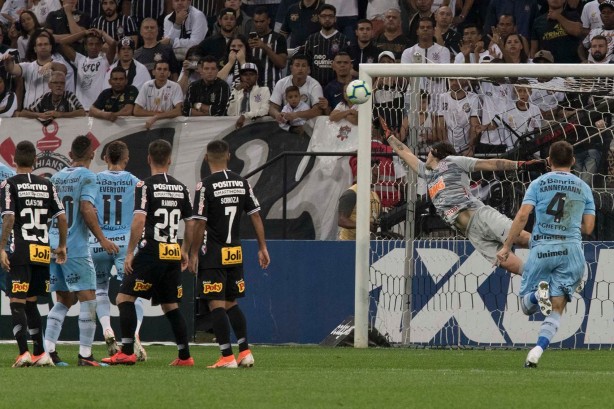Goleiro Cássio no duelo contra o Grêmio, pelo Campeonato Brasileiro