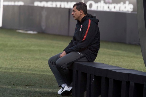 Carille comandou o primeiro treinamento após a derrota para o Flamengo