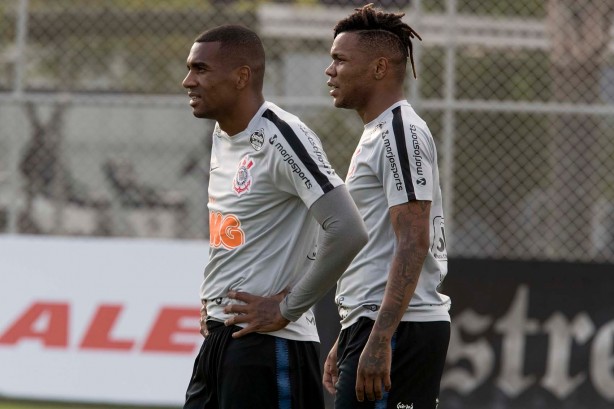 Marllon e Matheus Jesus treinam no CT Joaquim Grava