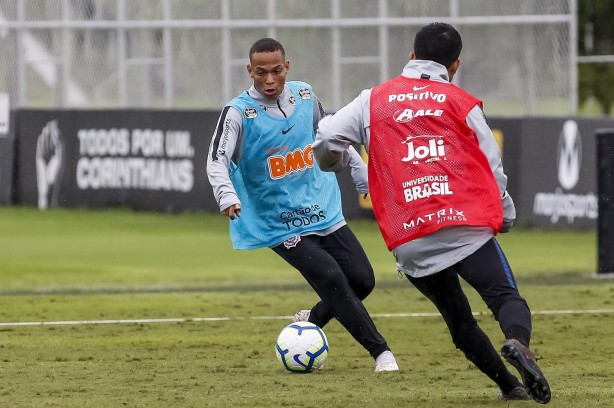 Janderson no treino deste sábado no CT Joaquim Grava