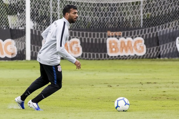 Michel Macedo no treino deste sábado no CT Joaquim Grava